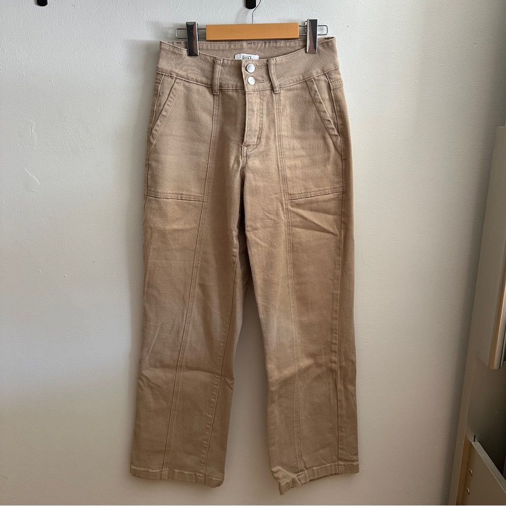 Women’s Tan Pants